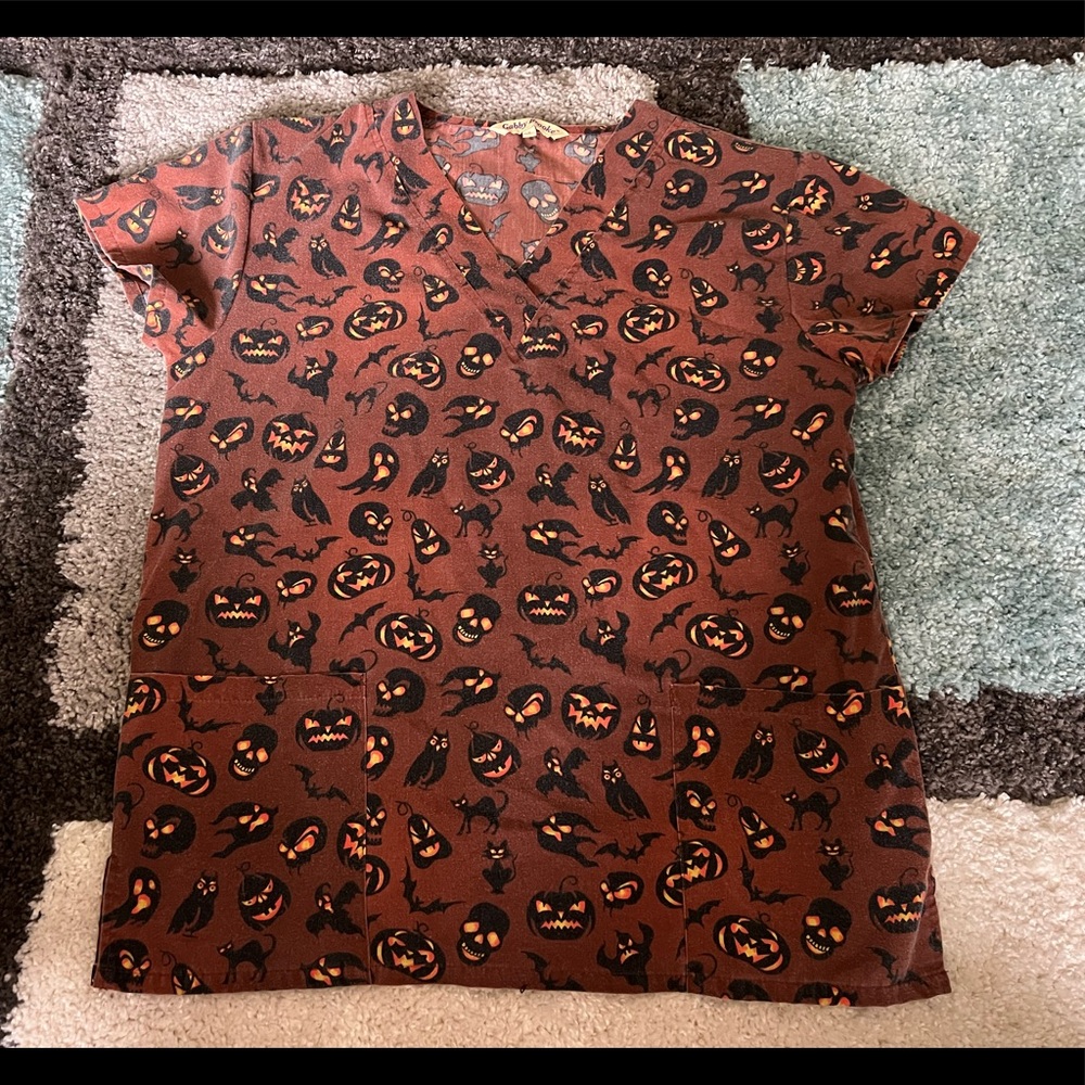 Halloween scrub top. Size small